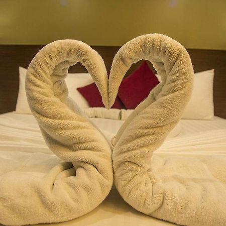 ออว์ซัม สวีท Hotel ฮุลฮูมาเล ภายนอก รูปภาพ